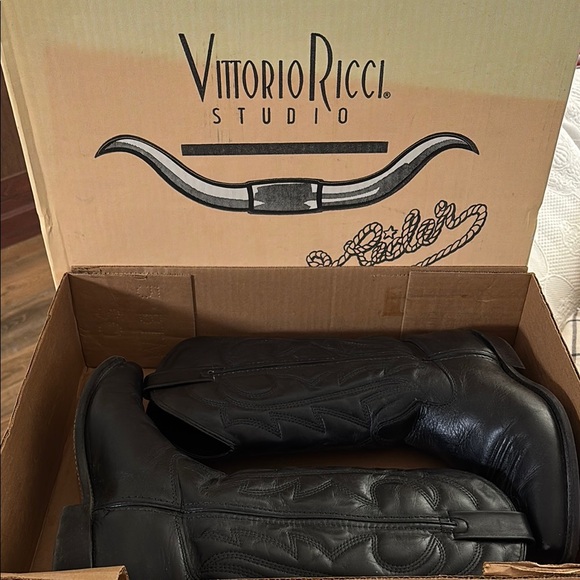 Vittorio Ricci Studio Black Leather Cowboy Boots. Size 8M. - Picture 2 of 12